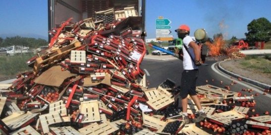 la-deterioration-des-cours-serait-due-aux-entrees-massives_982556_667x333